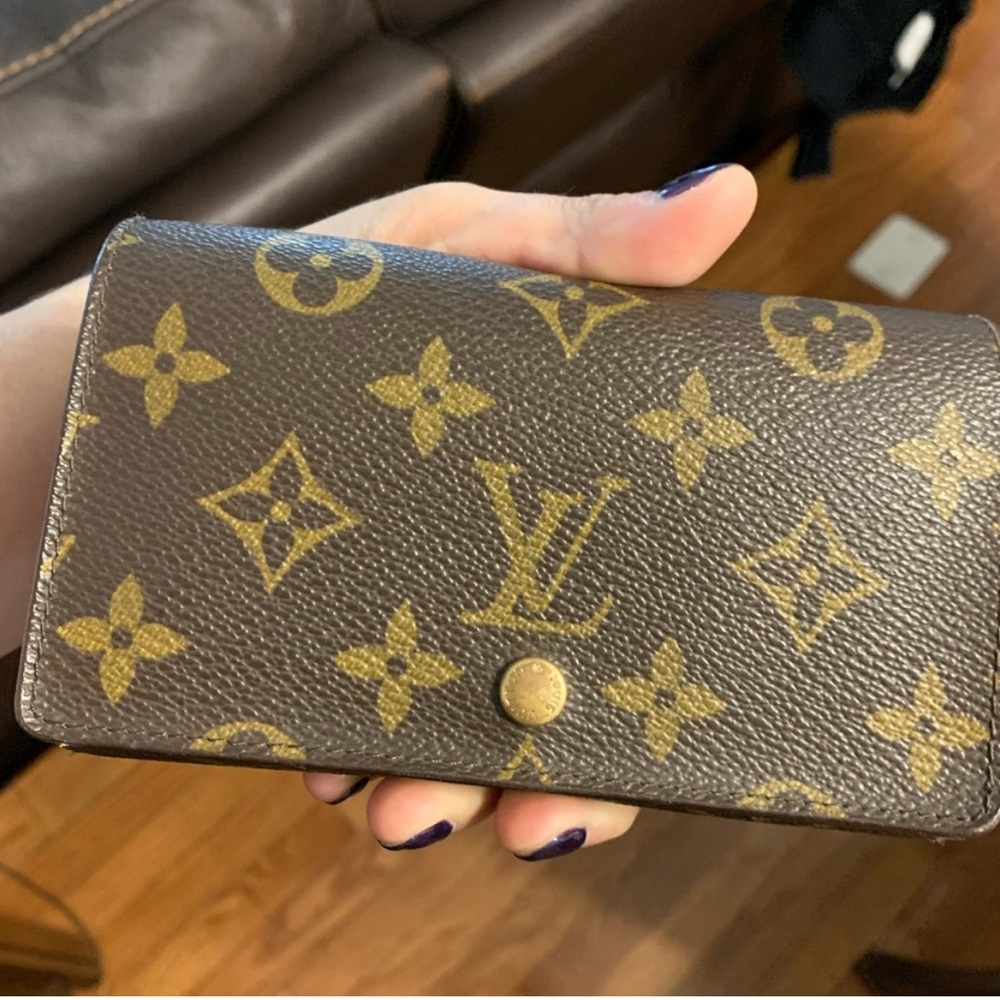 LOUIS VUITTON Vintage LV Monogram Trésor Wallet RA0912